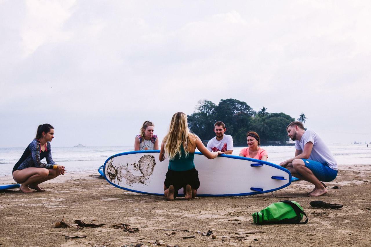 Mellow Hostel Sri Lanka Ахангама Екстериор снимка